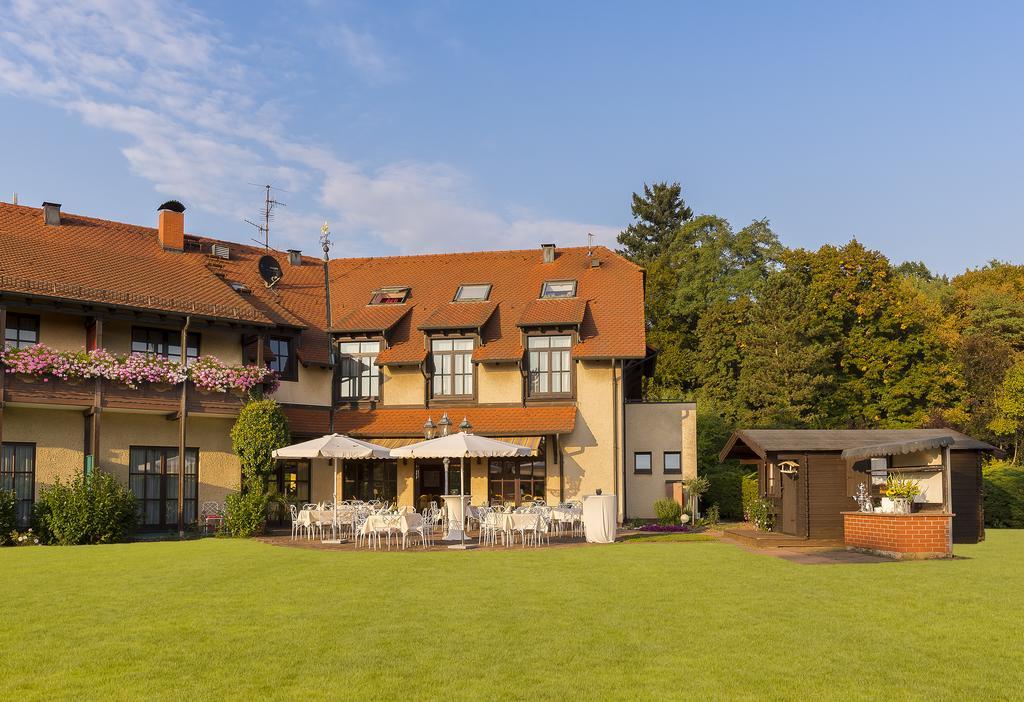 Krone Am Park - Gaestehaus Des Hotel Krone Alzenau Dış mekan fotoğraf