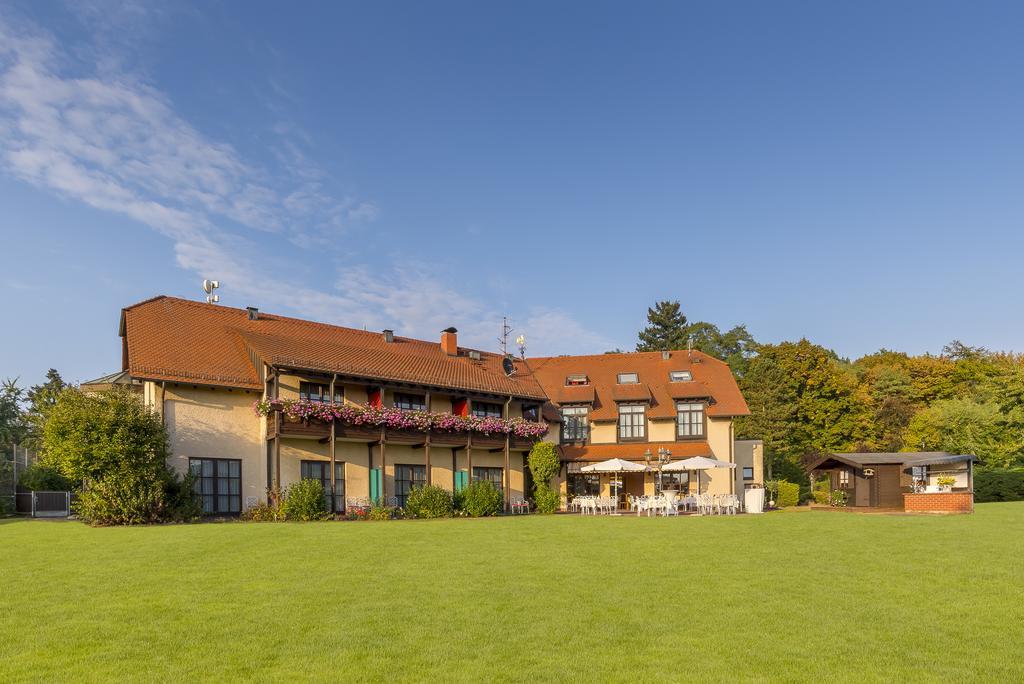 Krone Am Park - Gaestehaus Des Hotel Krone Alzenau Dış mekan fotoğraf