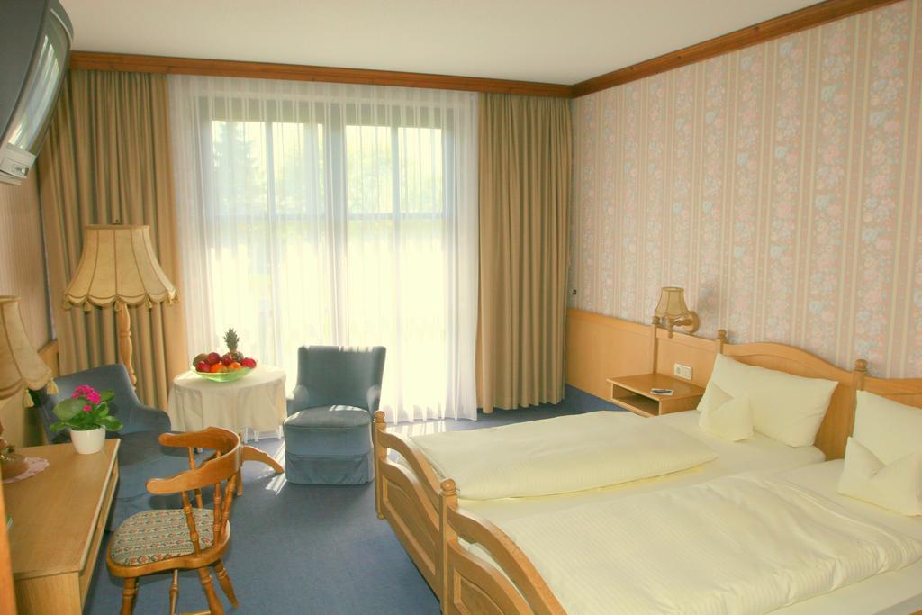 Krone Am Park - Gaestehaus Des Hotel Krone Alzenau Dış mekan fotoğraf